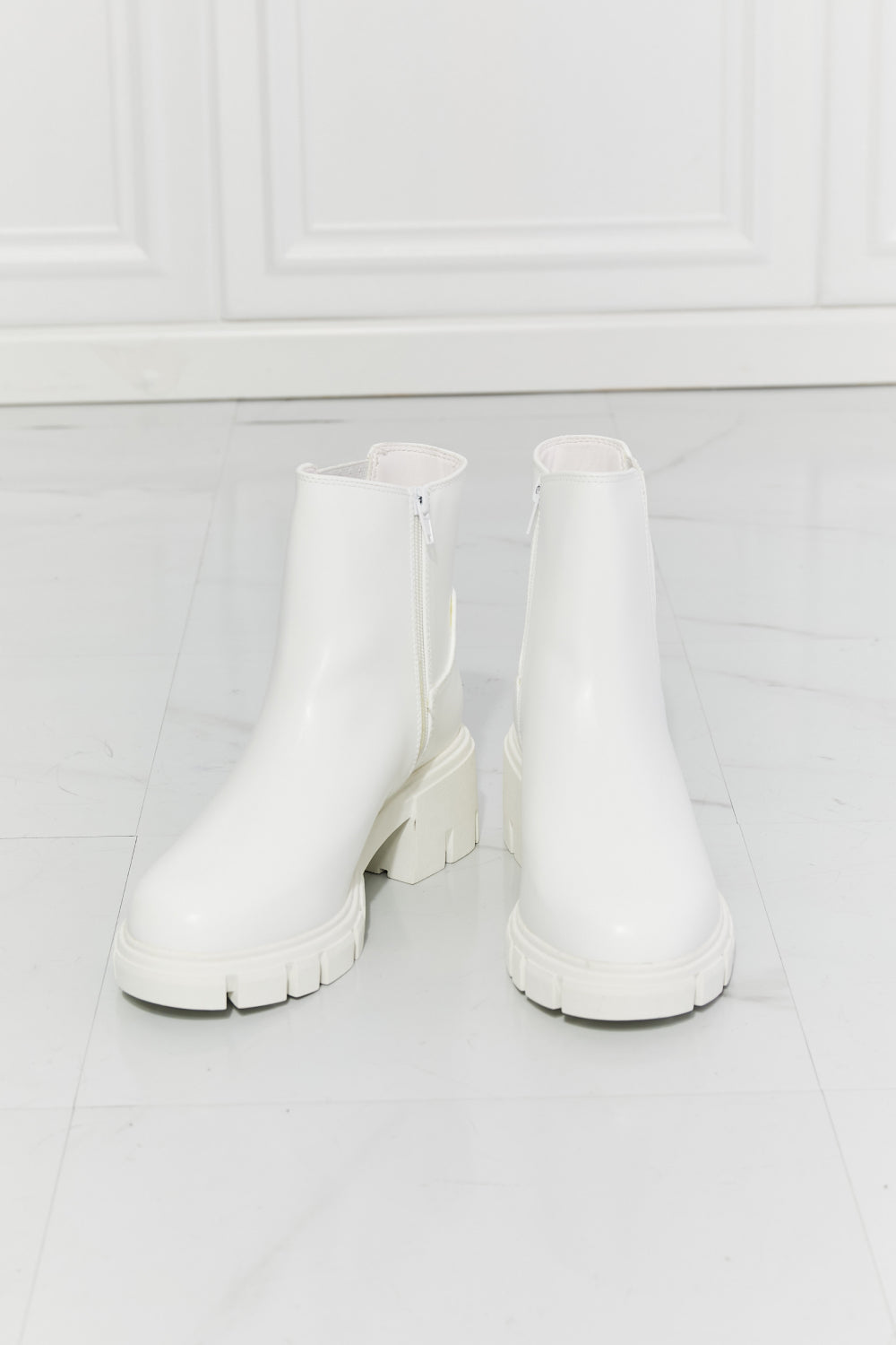 49.99 MMShoes What It Takes Lug Sole Chelsea Boots in White