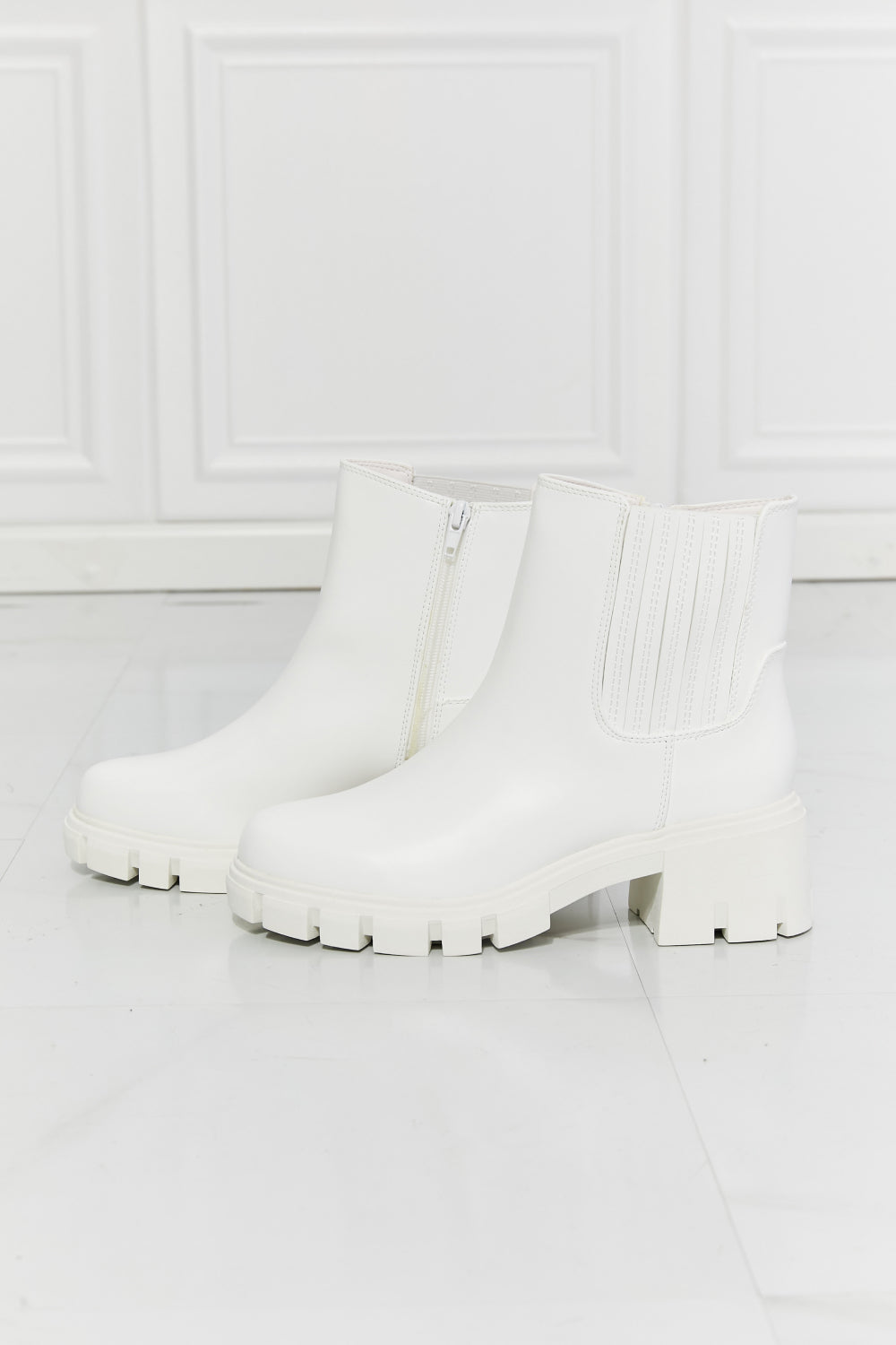 49.99 MMShoes What It Takes Lug Sole Chelsea Boots in White